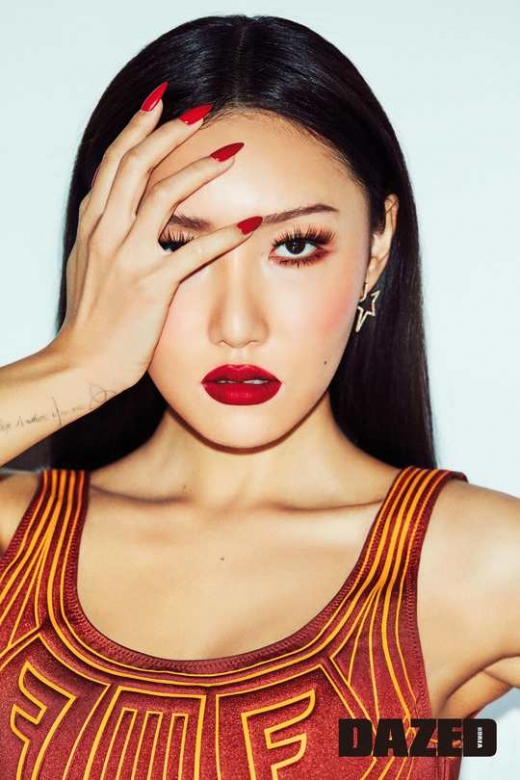 마마무 화사. /사진=데이즈드 앤 커퓨즈드