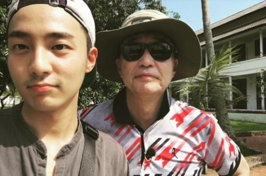 로이킴 아버지. 김홍택 사과. /사진=로이킴 인스타그램