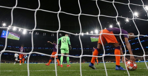 10일 오전(한국시간) 영국 런던 토트넘 홋스퍼 스타디움에서 열린 2018-2019시즌 UEFA 챔피언스리그 8강 1차전에서 토트넘 홋스퍼에게 0-1로 패한 맨체스터 시티. /사진=로이터