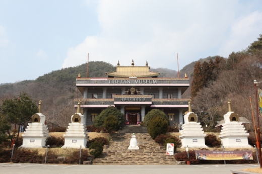 티베트 사원 양식으로 지은 대원사티벳박물관 전경. /사진=한국관광공사