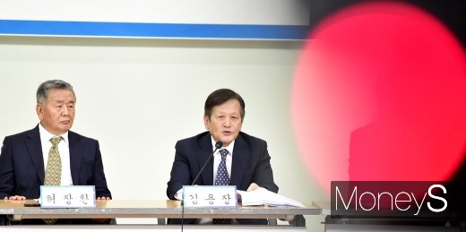 5·18 민주화운동 당시 미국 육군 501 정보여단 정보요원으로 활동했던 김용장씨가 “전두환 보안사령관이 집단발포 1시간 전 광주를 찾아 사살명령을 내린 것으로 추정된다”고 증언했다. /사진=임한별 기자