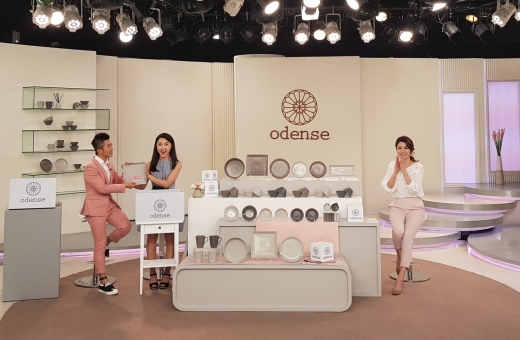 대만 동삼홈쇼핑 ‘오덴세’ 방송녹화현장.