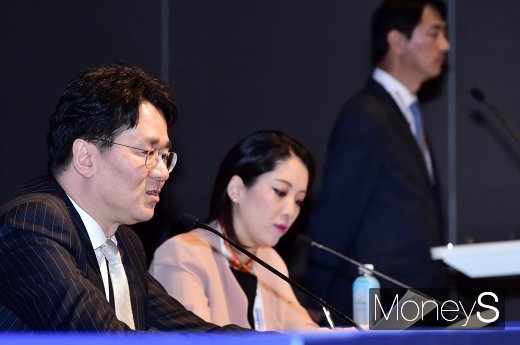 [머니S포토] 취재진 질문에 답하는 조원태 한진 회장