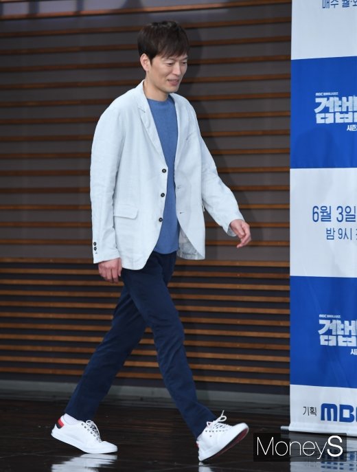 [머니S포토] 정재영 '다시 돌아온 백범'