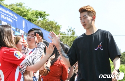 축구 국가대표팀 골키퍼 조현우(오른쪽). /사진=뉴스1