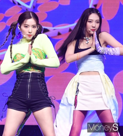 [머니S포토] 레드벨벳 아이린·조이, 우열 가릴 수 없는 미모