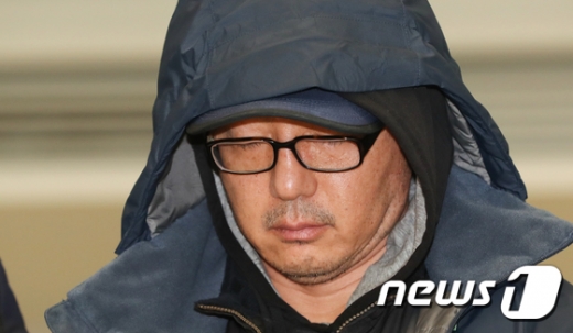 정태수 전 한보그룹 회장의 넷째 아들 정한근씨(54)가 두바이에서 체포돼 지난 22일 인천국제공항을 통해 송환되고 있다. /사진=뉴스1