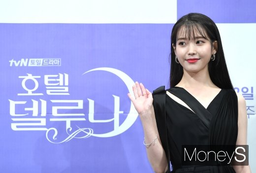 [머니S포토] 아이유 '오늘은 배우 이지은으로~'
