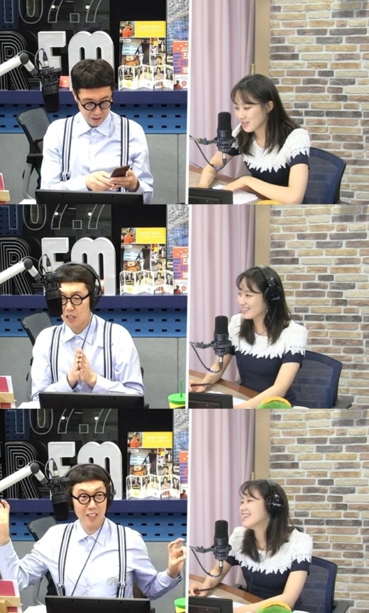김영철과 주시은 아나운서. /사진=SBS 보이는 라디오 방송화면 캡처