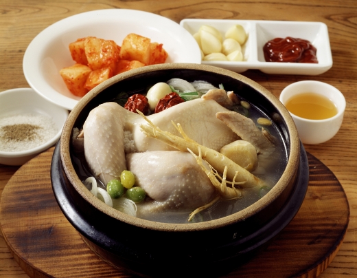초복. 삼계탕 끓이는법./사진=이미지투데이