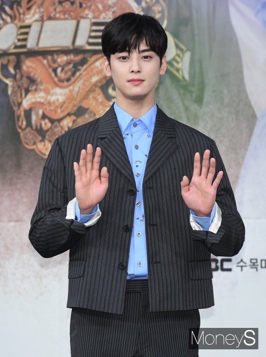 [머니S포토] 차은우 '눈부신 얼굴천재'