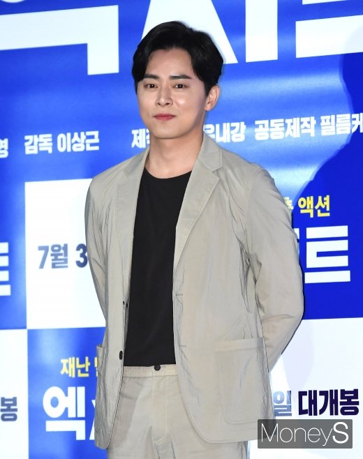 [머니S포토] 조정석 '흘러 넘치는 훈훈함'
