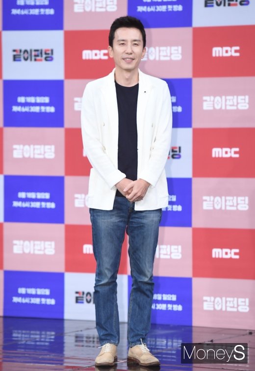 [머니S포토] 유희열, 깔끔하게 꾸민 패션