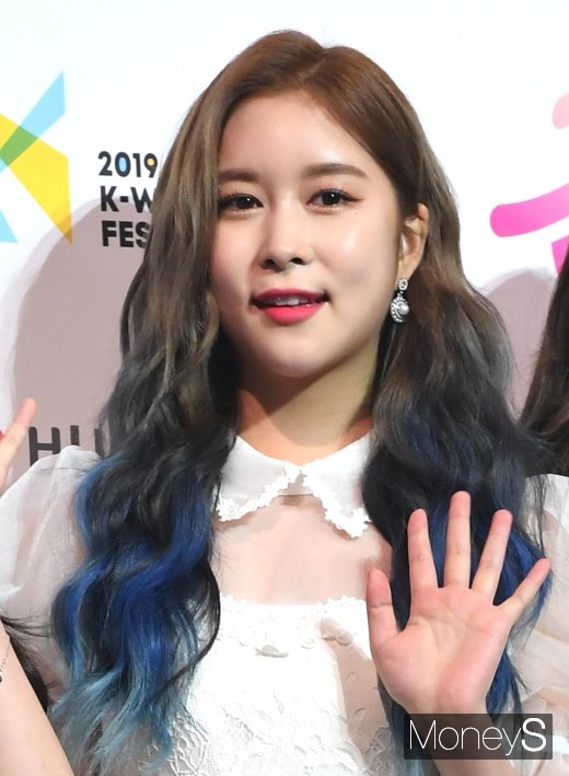 [머니S포토] 우주소녀 다영, 예쁜 투톤 헤어컬러(2019 SOBA)