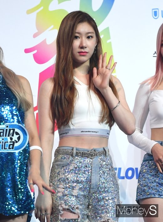 [머니S포토] ITZY(있지) 채령 '웃어?'…매력적인 무표정
