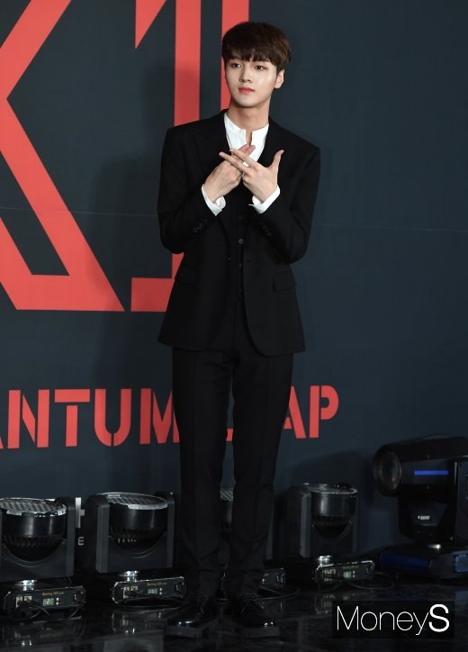 [머니S포토] 엑스원 차준호 '강렬한 눈빛'