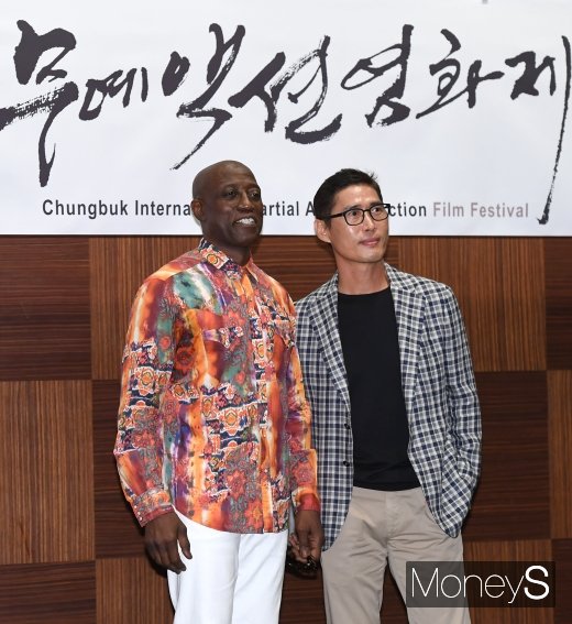 [머니S포토] 웨슬리 스나입스·정두홍 '액션계의 거장'