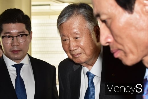 이중근 회장. / 사진=임한별 기자