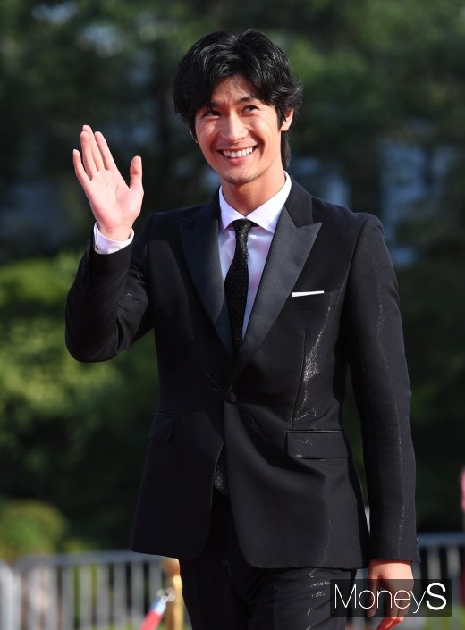 [머니S포토] 미우라 하루마, 훈훈한 인사