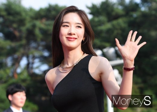[머니S포토] 이청아 '미모가 반짝반짝'