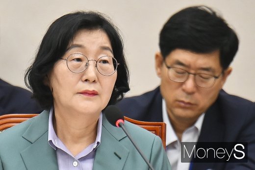 [머니S포토] 갭투자·자녀 조기유학 불거진 이정옥 후보자 인사청문회