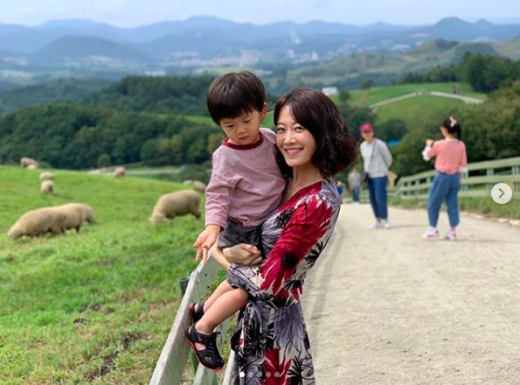 문지애 아들과 찍은 사진. /사진=문지애 인스타그램 캡처  