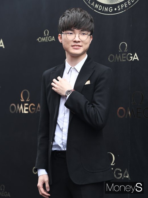 [머니S포토] 페이커, 연예인 뺨치는 포즈