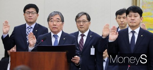 [머니S포토] 윤석헌 금감원장, 