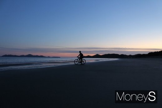 백령도 사곶해변과 낙조. /사진=박정웅 기자