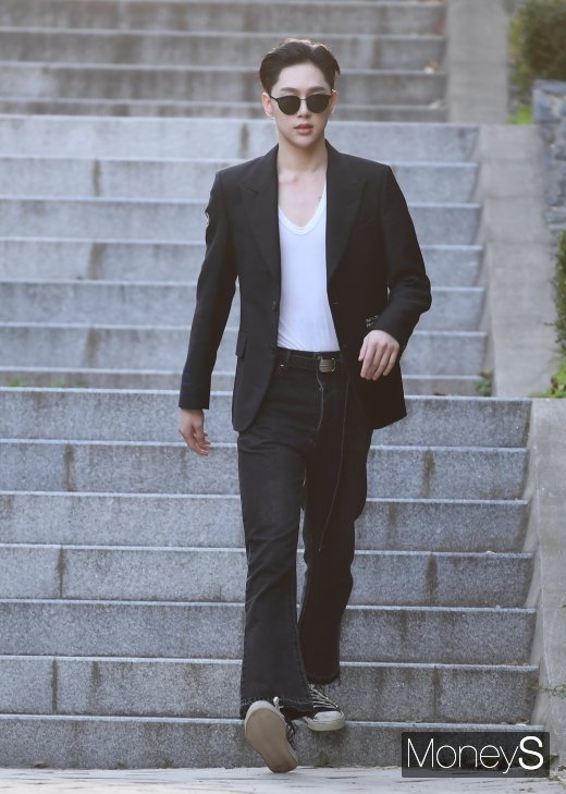 [머니S포토] 권현빈, 한껏 멋부린 패션