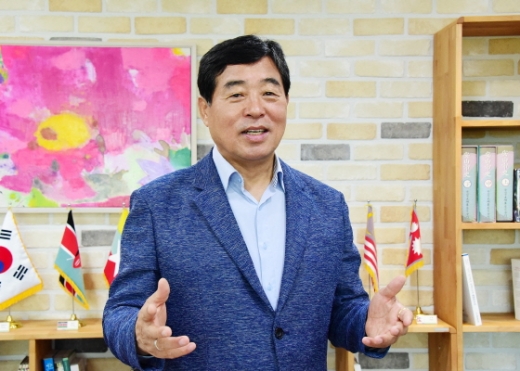 윤화섭 안산시장. / 사진제공=안산시