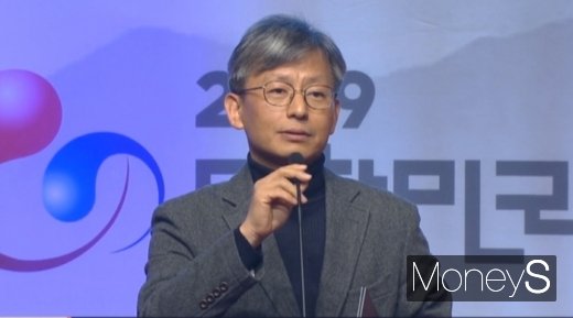 최관호 엑스엘게임즈 각자대표가 최우수상 수상소감을 말하고 있다. /사진=채성오 기자