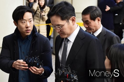 [머니S포토] 입 굳게 닫은 이재용 부회장