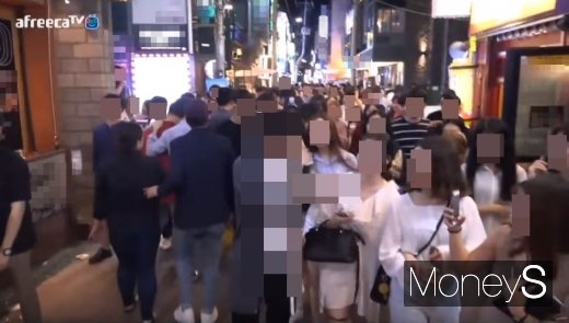 실제 아프리카TV 야외방송 장면. /사진=아프리카TV 방송 캡처   