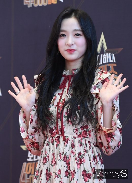 [머니S포토] 에이프릴 진솔, 눈부신 청순 미모