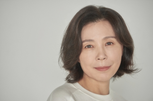 ©디퍼런트컴퍼니