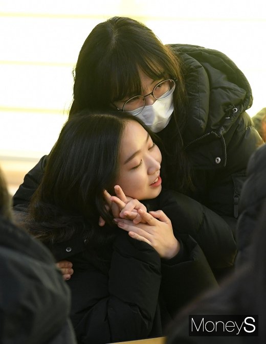 [머니S포토] '친구야 수고했어~'