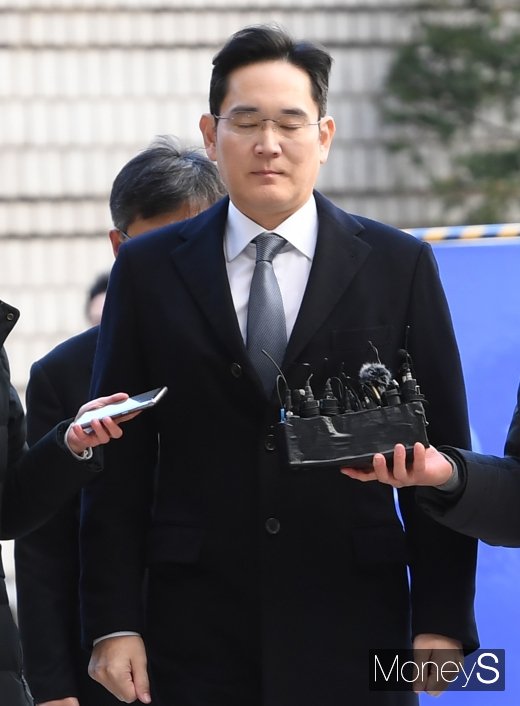 [머니S포토] 눈 감은 이재용
