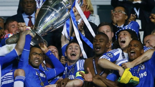2011-2012시즌 UEFA 챔피언스리그에서 극적인 우승을 차지했던 프랭크 램파드 감독(가운데)과 조세 보싱와(아래에서 왼쪽). /사진=로이터
