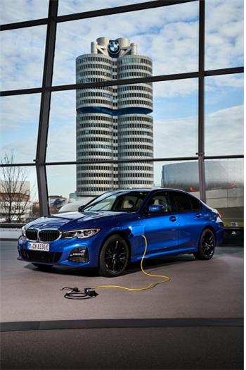 BMW 그룹이 올해 전기화 차량 50만대 판매를 달성했다고 20일 밝혔다./사진=BMW그룹코리아 