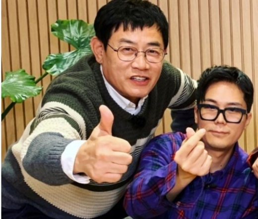 '한끼줍쇼'의 이경규와 웹툰 윈드브레이커를 연재중인 만화가 조용석. /사진=조용석 인스타그램