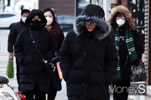 [머니S포토] 입춘 뒤 때늦은 강추위 기승