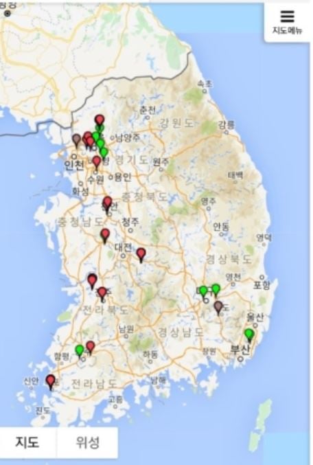 중·고등학교 교사, 프리랜서 강사 등이 모인 커뮤니팅매핑 모임에서는 지난달 28일 직접 마스크 판매처 정보를 등록하고 공유하는 '마스크 시민지도'를 개발했다.  /사진=마스크 시민지도 홈페이지 캡처