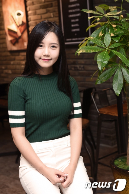 가수 송하예 측이 추가로 제기된 음원 사재기 의혹과 관련, 재차 사실무근임을 강조했다. /사진=뉴스1