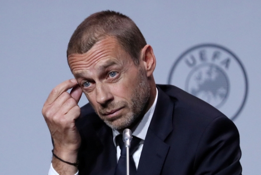 알렉산더 세페린 UEFA 회장이 지난달 29일 네덜란드 암스테르담에서 열린 기자회견에 참석해 취재진의 질의를 받고 있다. /사진=로이터