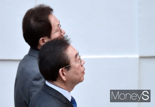 2일 오전 서울시청에서 서울시와 교육청, 서울시구청장협의회가 공동 기자회견을 열었다. /사진=임한별 기자