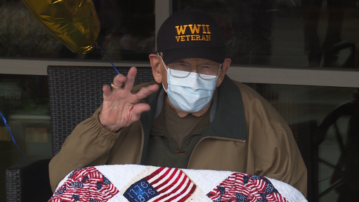 올해 104세를 맞은 제2차 세계대전 참전용사인 빌 랍스키스가 최근 코로나19에 감염됐다가 완치 판정을 받았다. /사진=트위터 캡처
