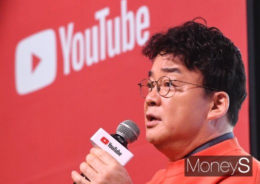 외식사업가 백종원이 신종 코로나바이러스 감염증(코로나19) 극복을 위해서 광고 모델료 전액을 기부했다. /사진=장동규 기자