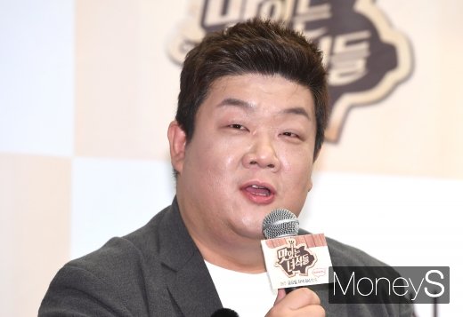 개그맨 유민상이 자신의 유튜브 채널에 일본 닌텐도사 게임을 플레이하는 영상을 게재했다가 구설수에 올랐다. /사진=장동규 기자