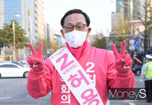 4·15 총선 서울 은평을에 출마하는 허용석 미래통합당 후보가 'n번방 사건'과 관련해 "나는 2번방"이라고 희화화해 논란에 휩싸였다. /사진=장동규 기자